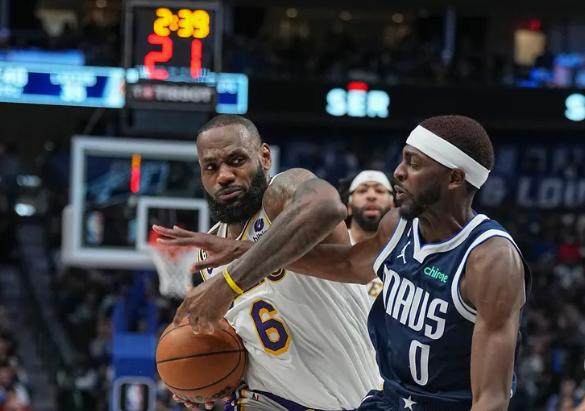 开云网址-湖人队迎来冲刺赛程 詹姆斯脚踝伤病依然令人担忧