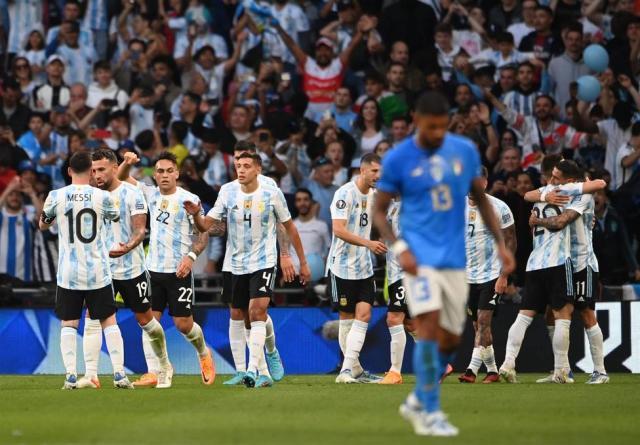 开云网址-曼奇尼强行致敬吃瘪 意大利要在功劳簿上躺多久？